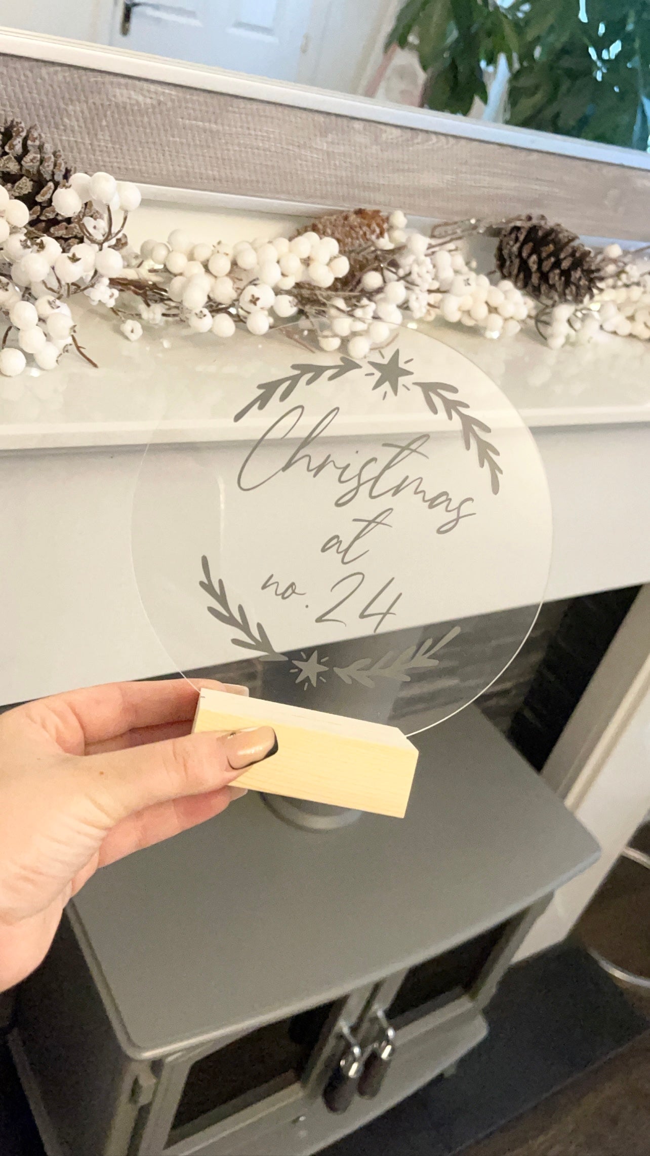 Christmas At House Number Solid Star Wreath Christmas Acrylic Plaque Sign With Wooden Base-0