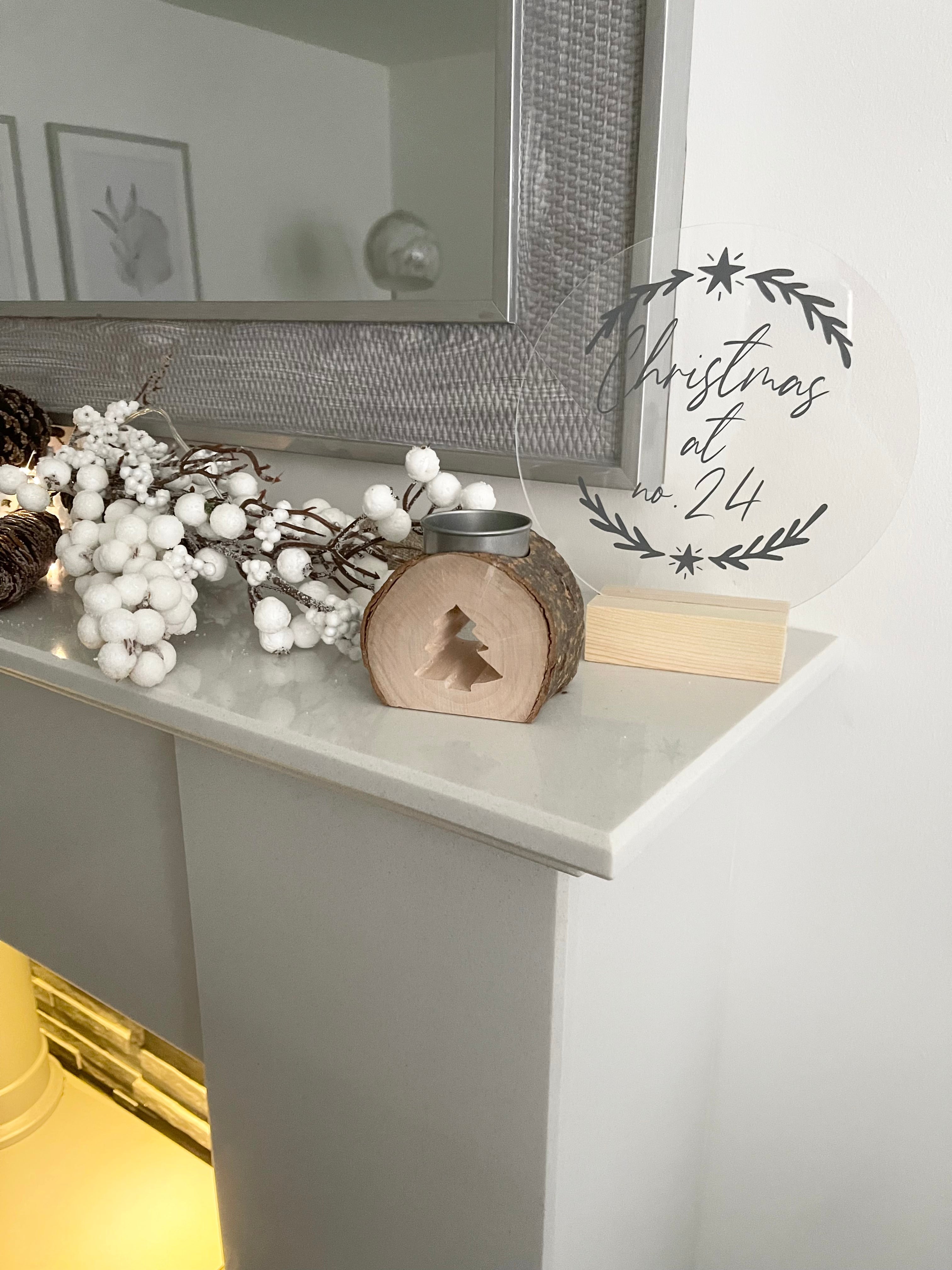 Christmas At House Number Solid Star Wreath Christmas Acrylic Plaque Sign With Wooden Base-2