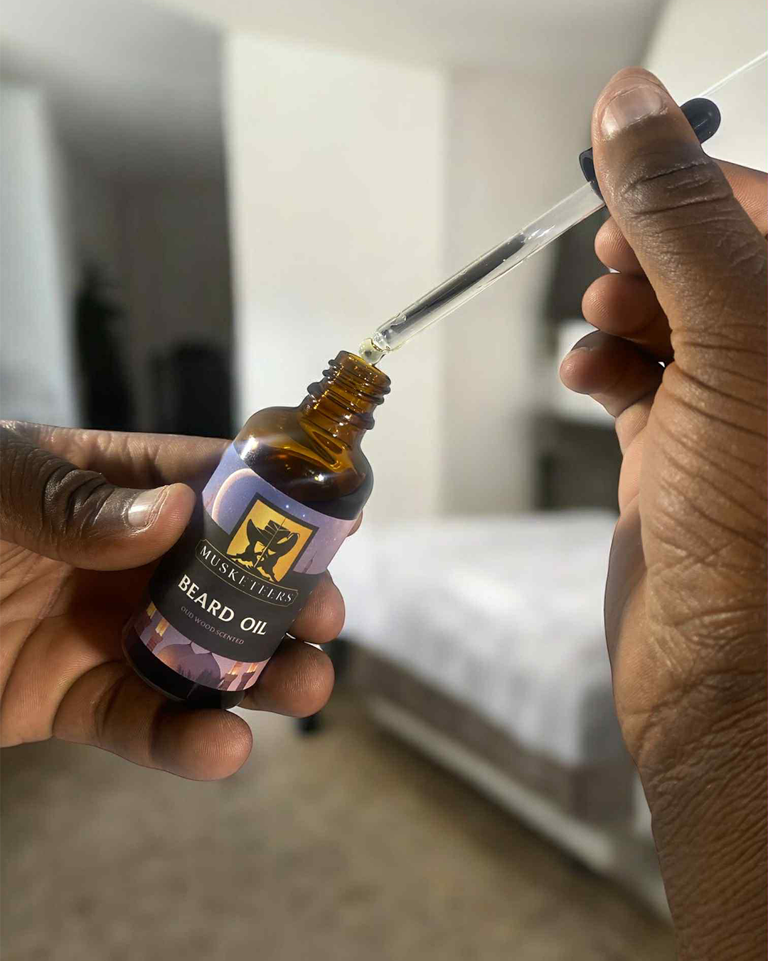 Oud Wood Scented Beard Oil-2